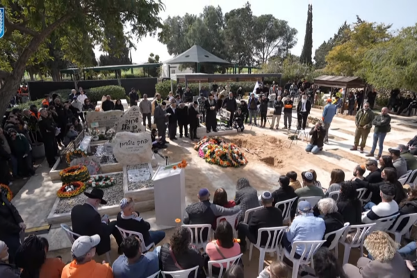 Funerale e cerimonia per Shiri, Kfir e Ariel Bibas